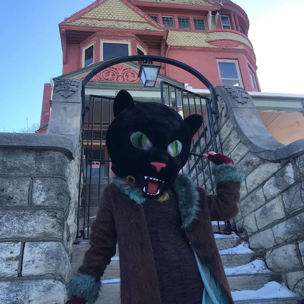 Meet your Posher, Christy